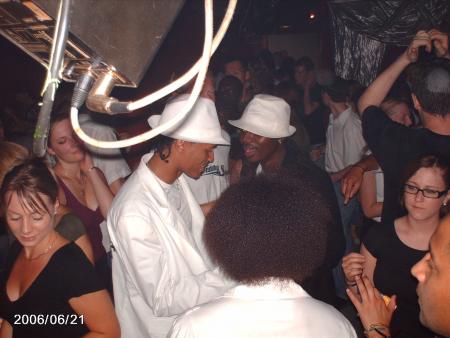 une photo de discothèque le montana